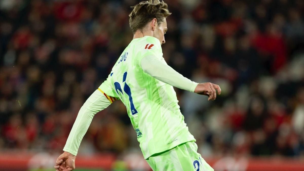 De Jong ejerció de '10' en el campo del Mallorca