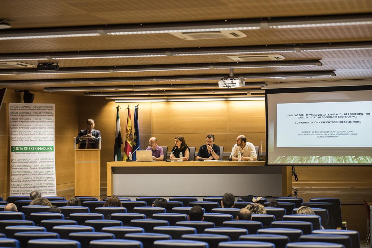 Jornada sobre  simplificación administrativa en cooperativas agroalimentarias.