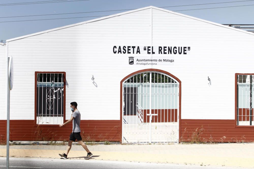 Un paseo por el Cortijo de Torres con el debate de celebración de la Feria fondo