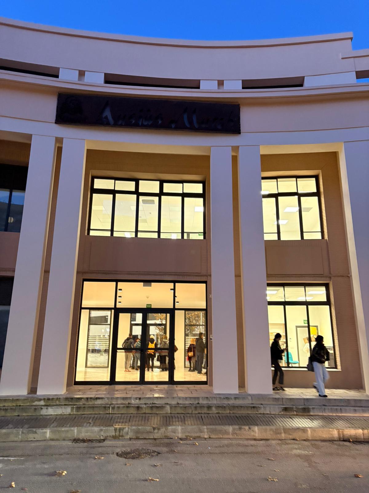 Una imagen de hoy de la fachada del instituto