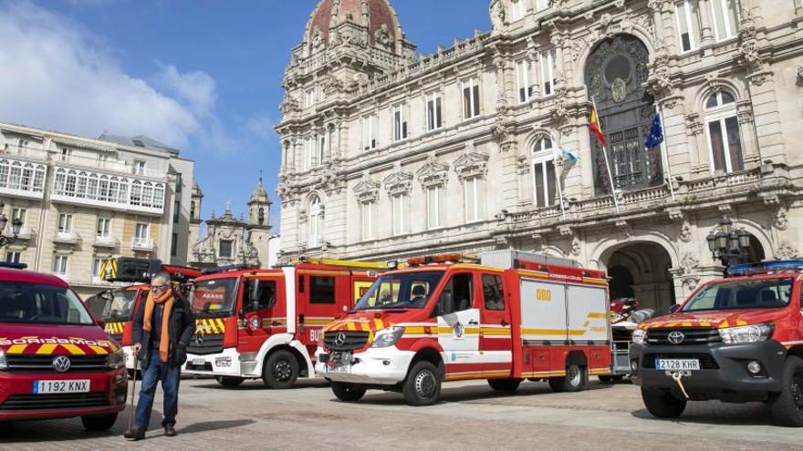 La nueva embarcación de los bomberos, ayer en María Pita.