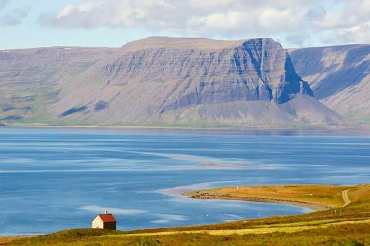 Fiordo Arnarfjordur, en la región de Vestfirdir, en Islandia.