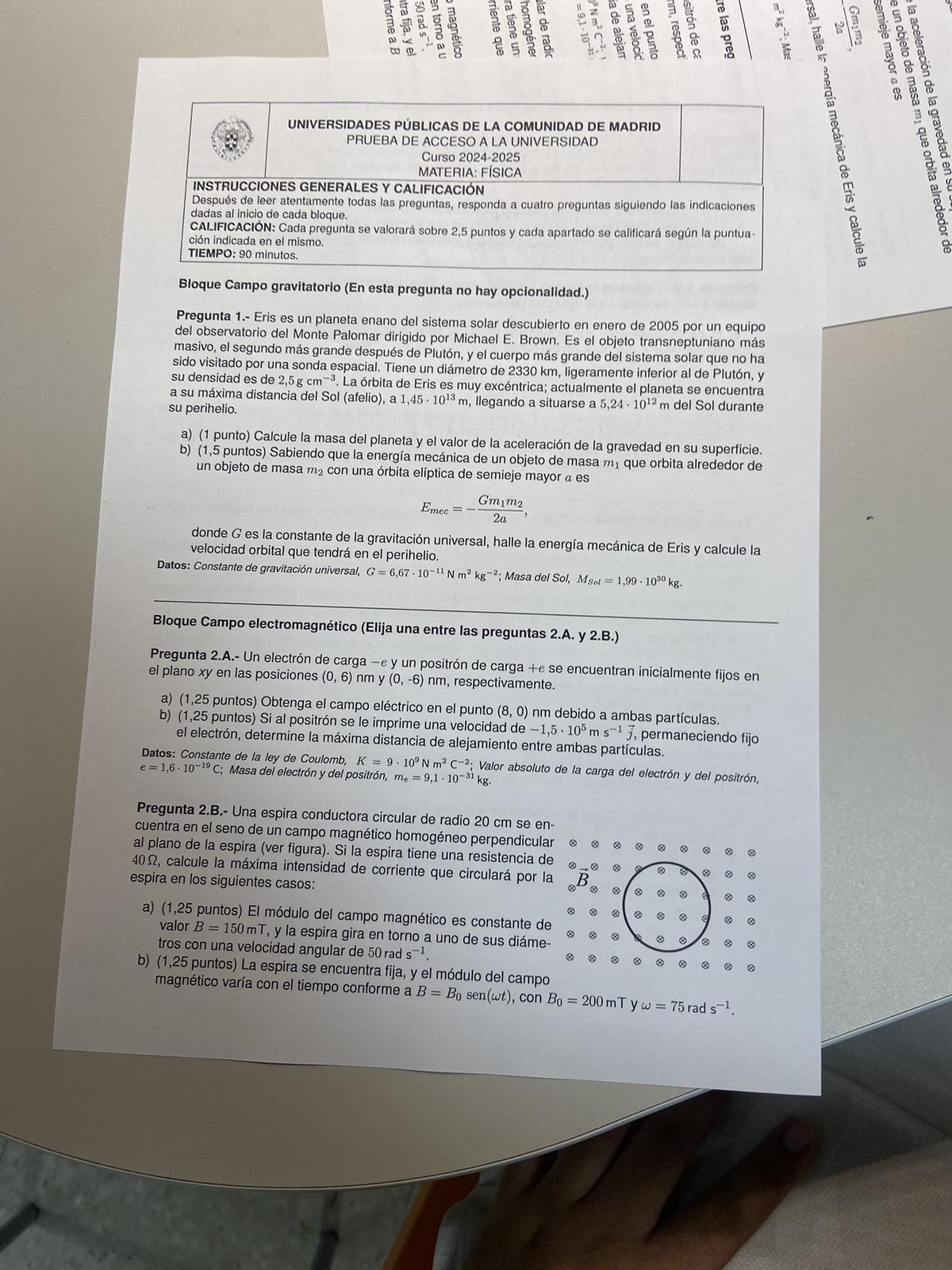 Examen de Física de la PAU en Madrid