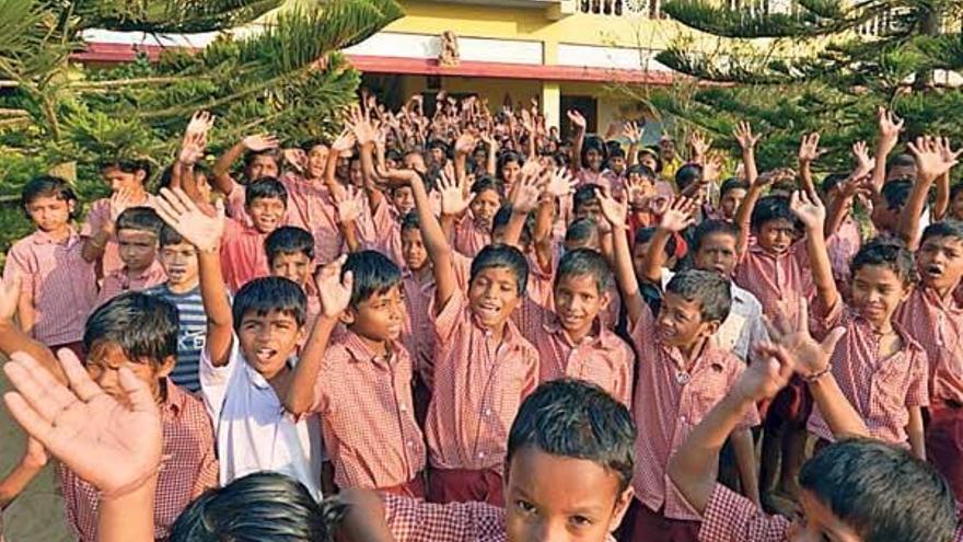 Niños en la escuela María Soliña, en India.