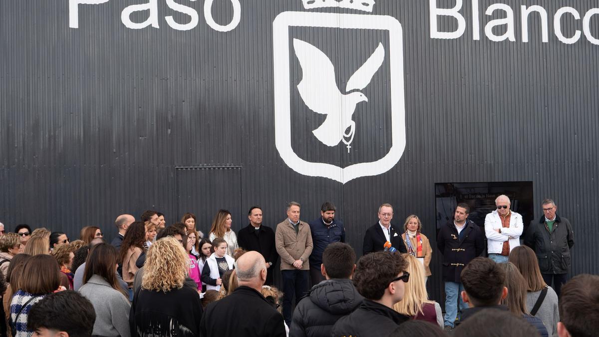 El acto contaba con la presencia del presidente regional, Fernando López Miras.
