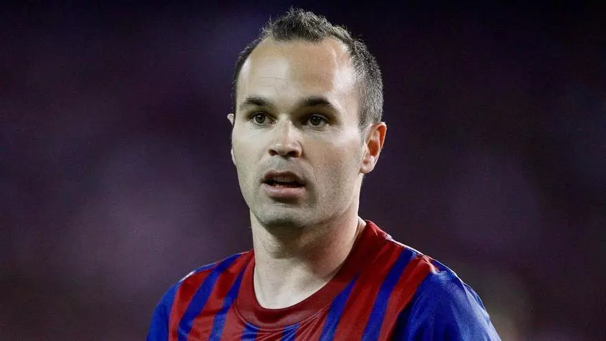 Andrés Iniesta, sobre sus estudios universitarios y el trilingüismo: "Siempre he querido estudiar, pero el fútbol me lo ha impedido"
