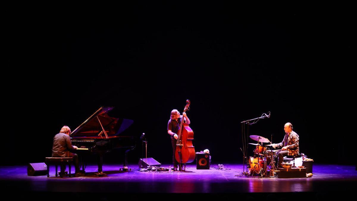 Uno de los últimos conciertos del ciclo Vetusta Jazz en el teatro Campoamor de Oviedo.