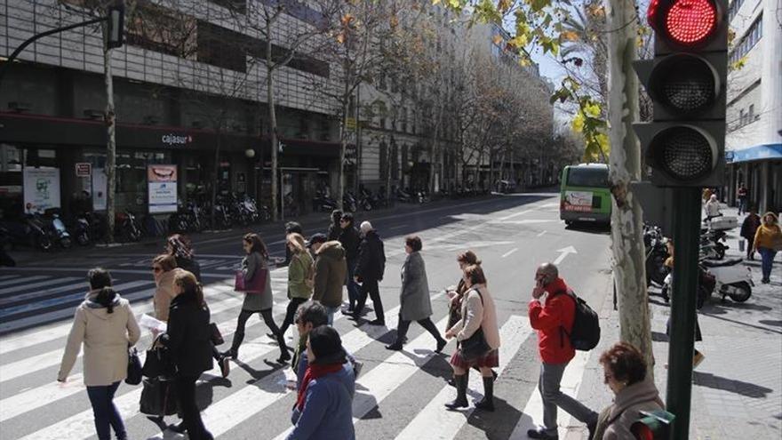 Detenido un motorista tras atropellar a una mujer mayor en Ronda de los Tejares