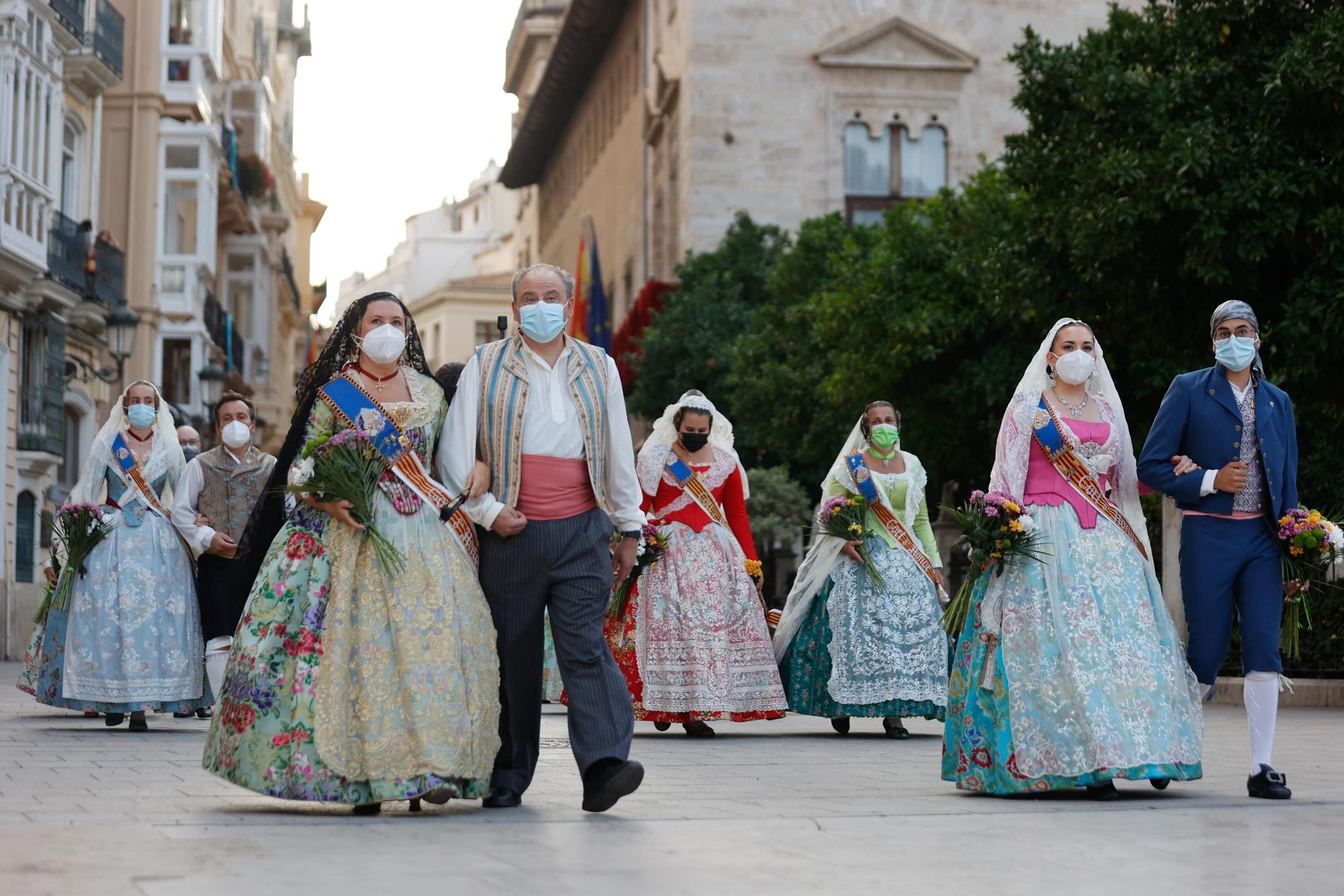 Búscate en el segundo día de Ofrenda por la calle Caballeros (entre las 18.00 y las 19.00 horas)