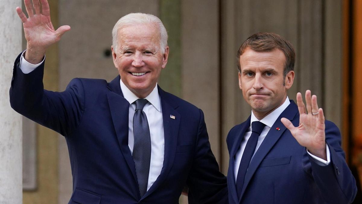 Joe Biden y Emmanuel Macron.