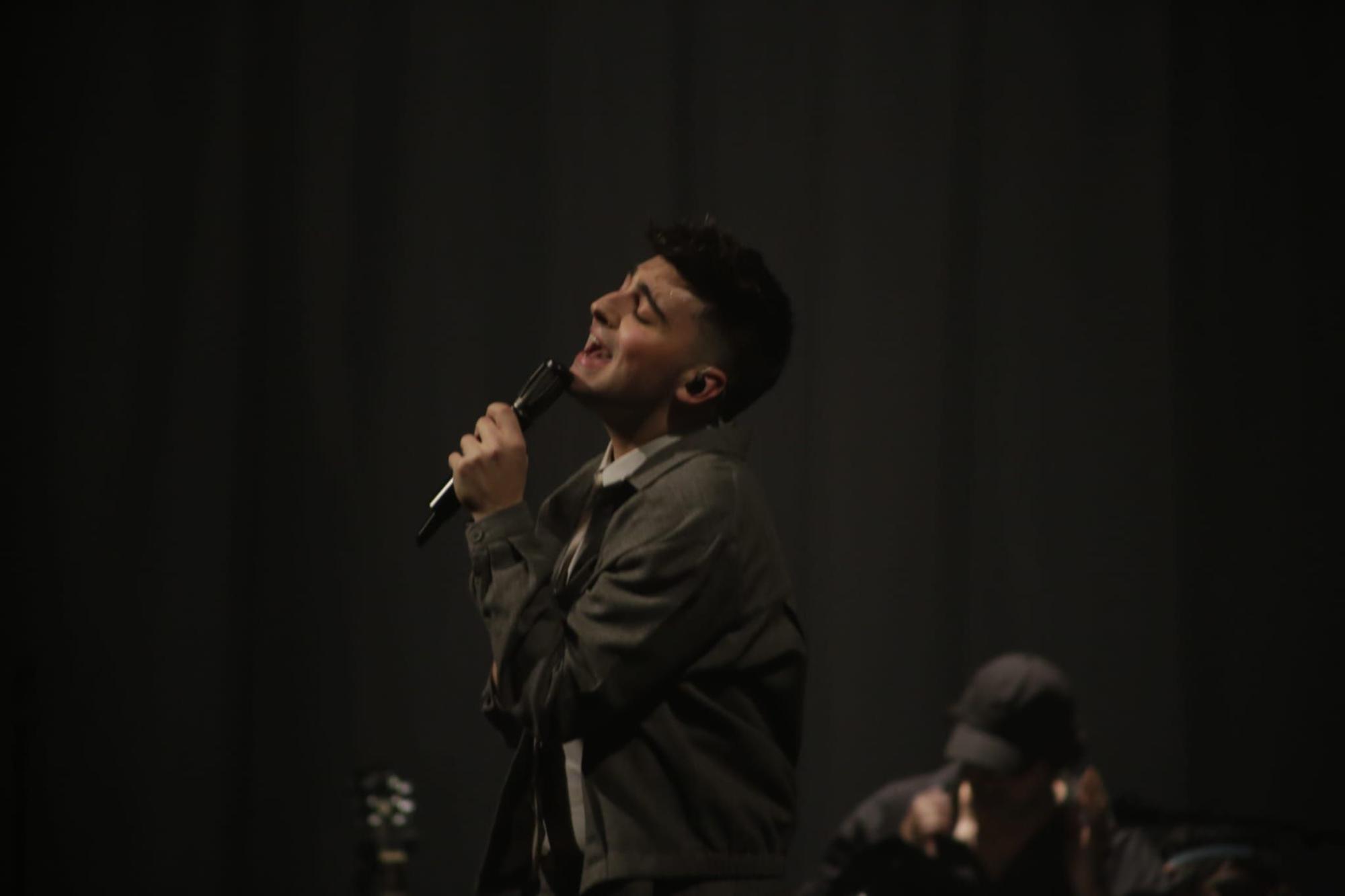 Juanjo Bona enloquece al público en el Teatro Principal de Zaragoza