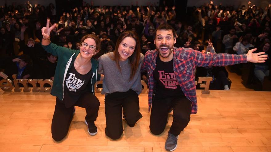 Helena González, Patricia Rey y Oriol Marimón, ayer, en el auditorio de la Fundación Barrié, en A Coruña..