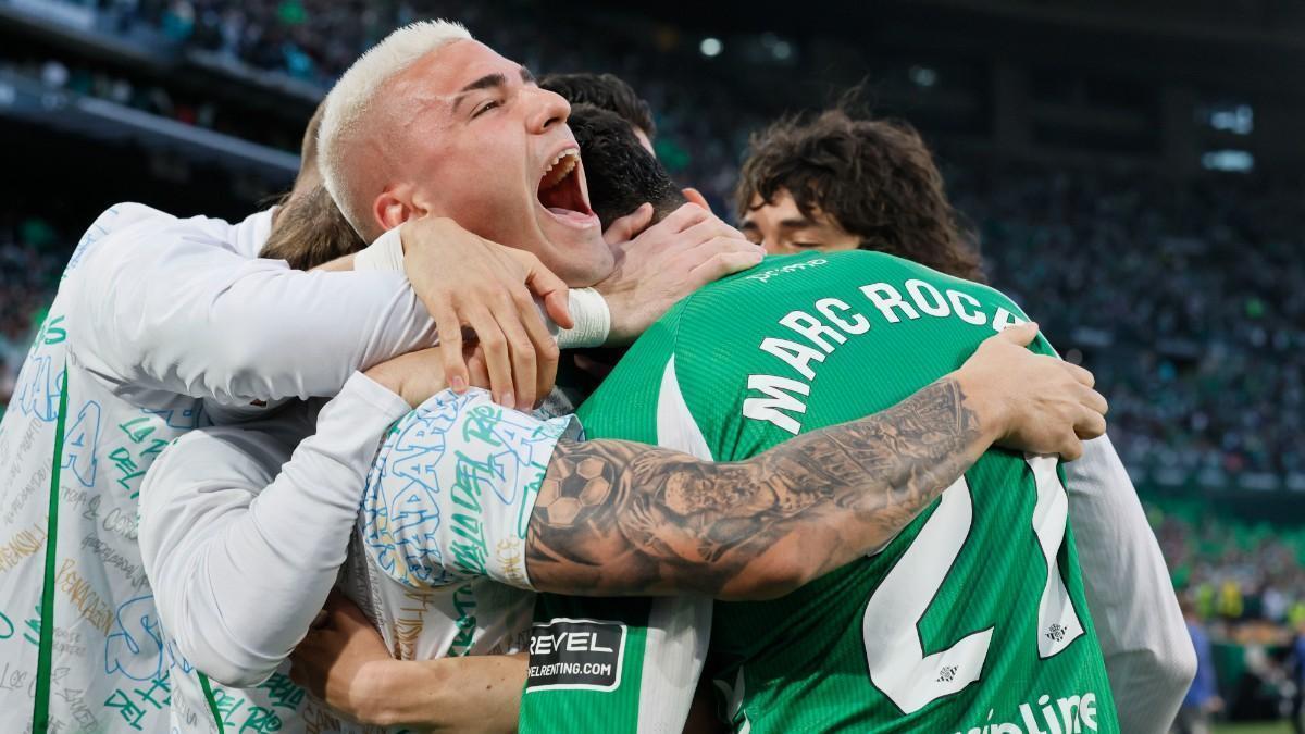 Golazos, piques y muchos nervios: Betis y Sevilla enaltecen un Gran Derbi loco