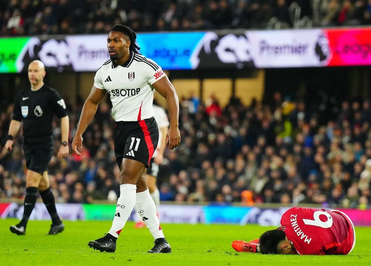 Adama Traoré, durante un partido de Premier League con el Fulham
