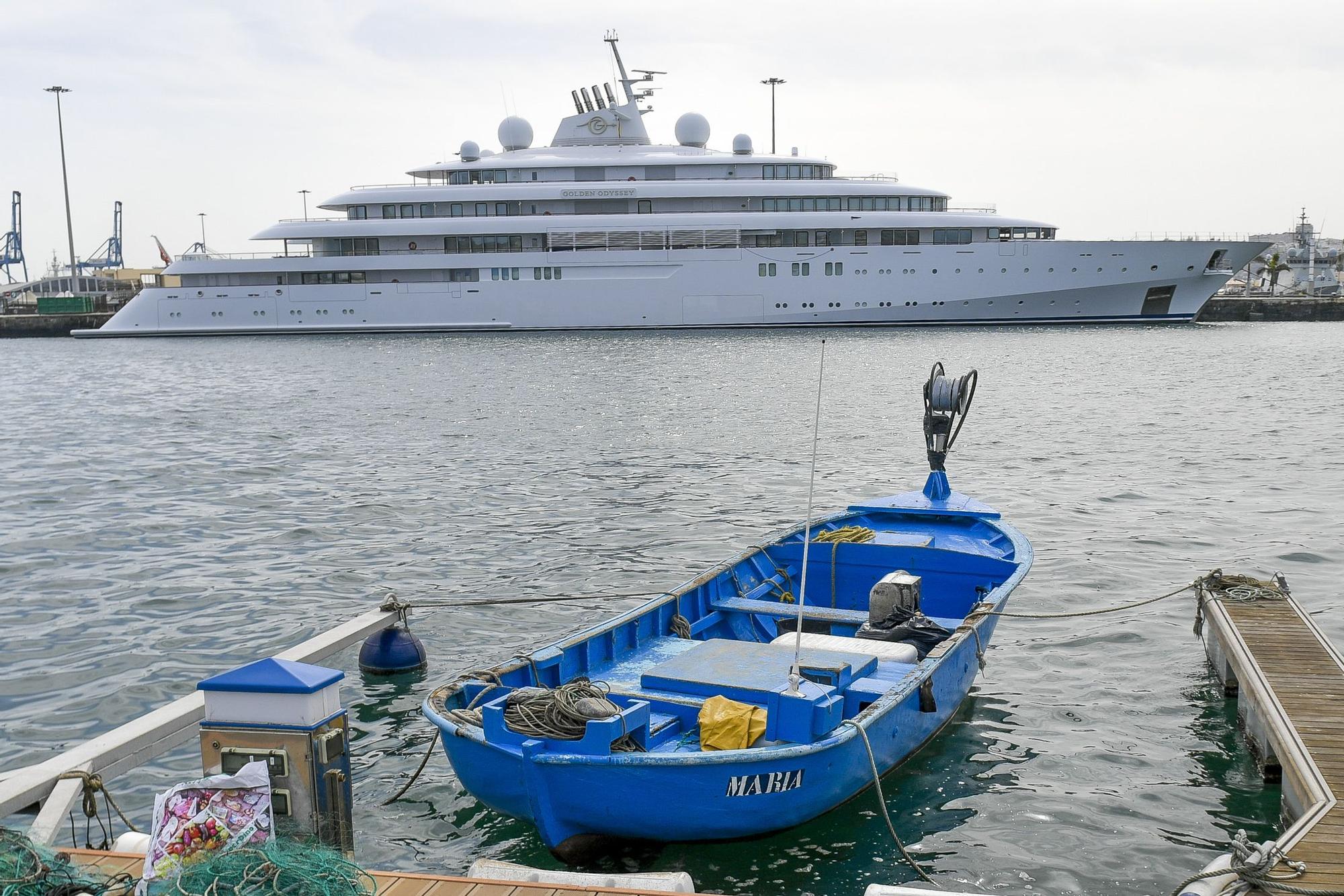 Yate de lujo Golden Odyssey atracado en el Muelle de Santa Catalina