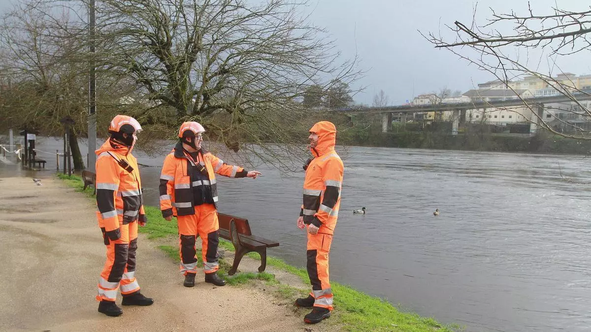 Viento, lluvia y nieve golpean Ourense en una jornada marcada por las incidencias