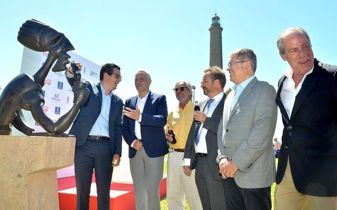 MONUMENTO BARES JAIME URRUTIA MELONERAS COCA COLA