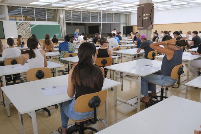 Primer día de la convocatoria de la PAU extraordinaria
