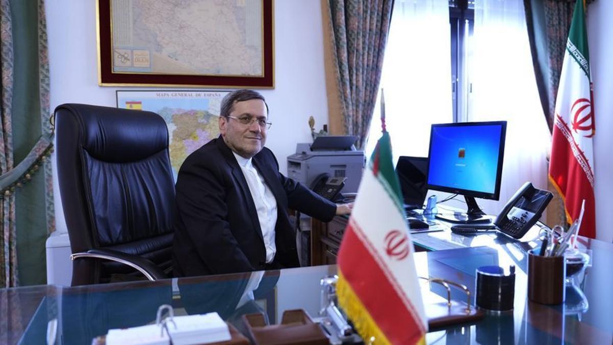 Hassan Qashqavi, embajador de la República Islámica de Irán en España, en una entrevista con EL PERIÓDICO DE ESPAÑA.