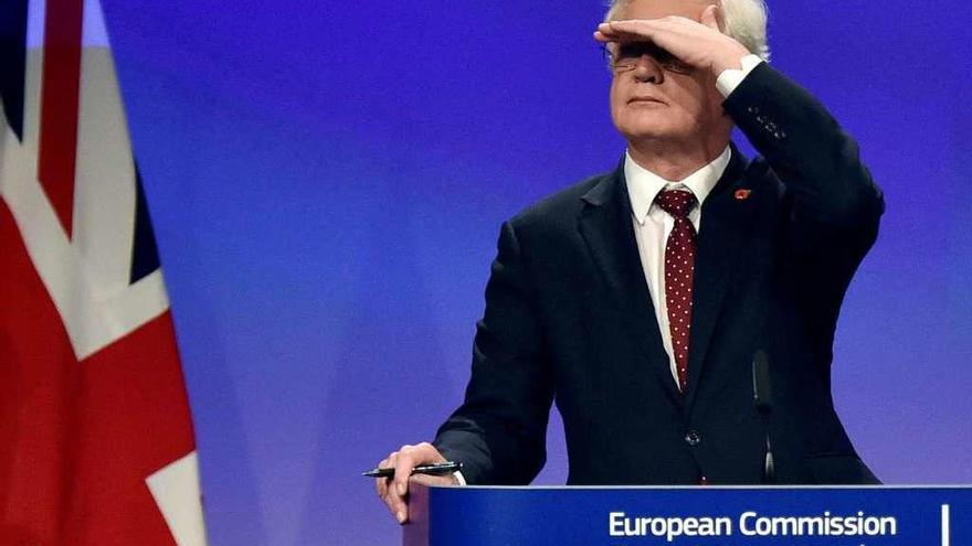 Michel Barnier, negociador europeo, en una rueda de prensa en diciembre. // Reuters