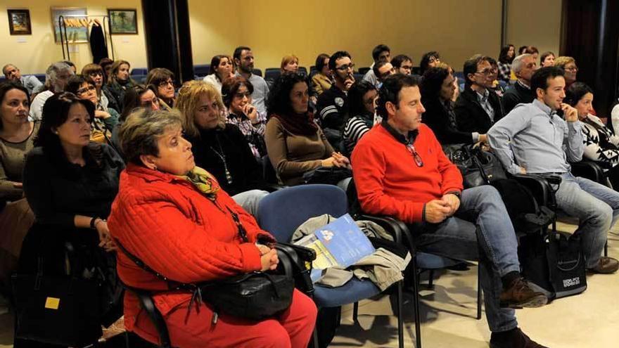 Asistentes a la reunión de enfermeros celebrada ayer en Oviedo.