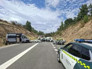 Muere un joven de Madrid tras impactar contra una furgoneta en Ourense