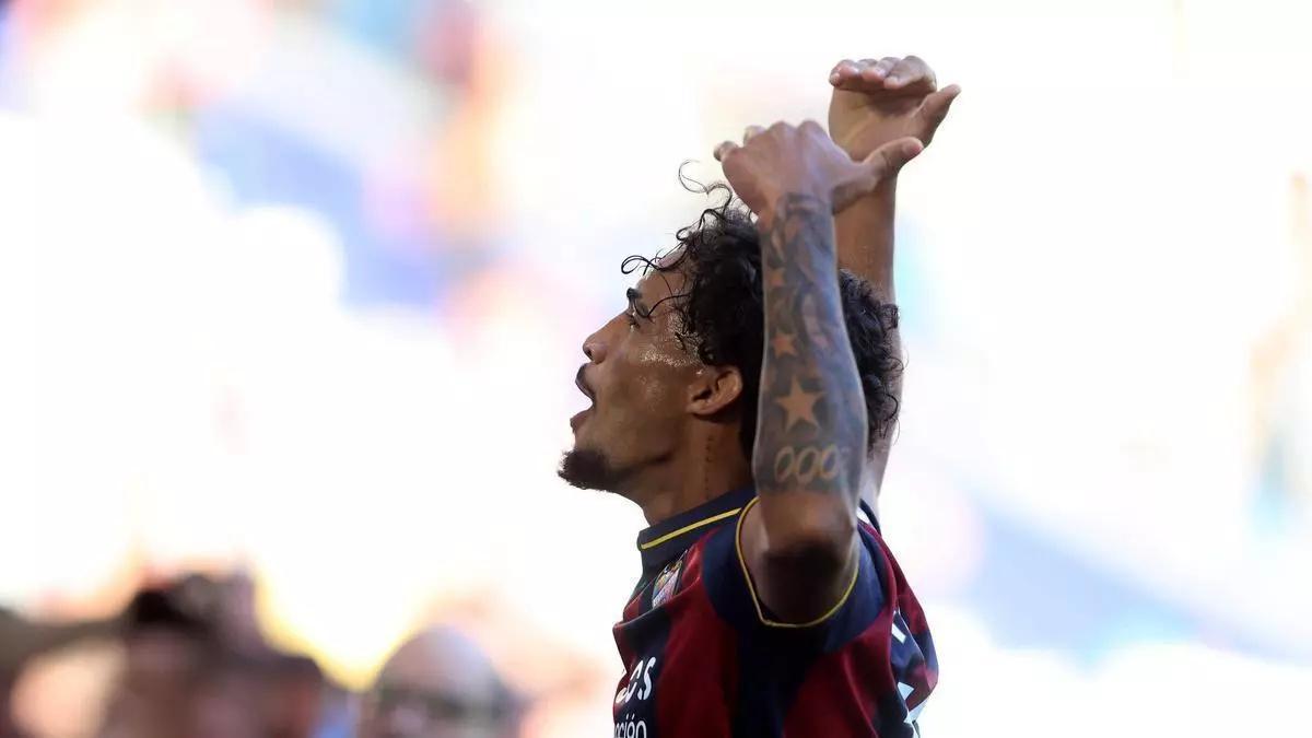 Fabrício celebra su gol contra el Eldense.