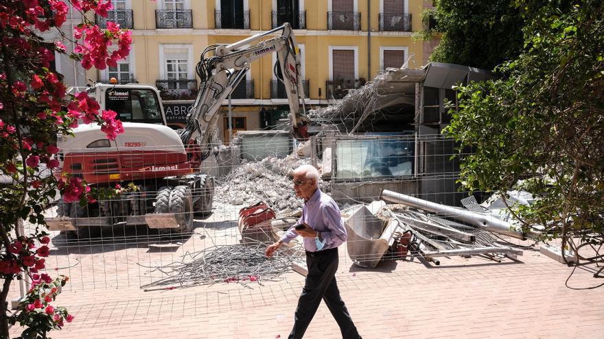 Adiós a 24 años de historia del acuario de la Plaza Nueva