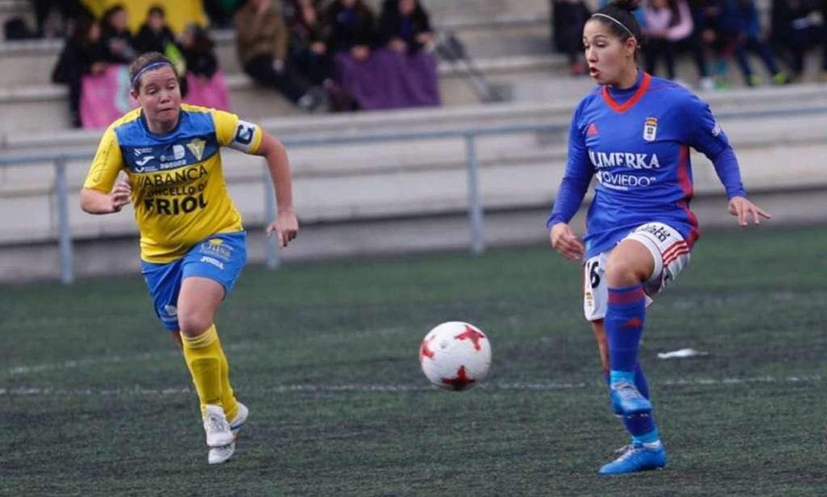 Una acción del Real Oviedo Femenino-Friol, ayer, en el Díaz Vega.