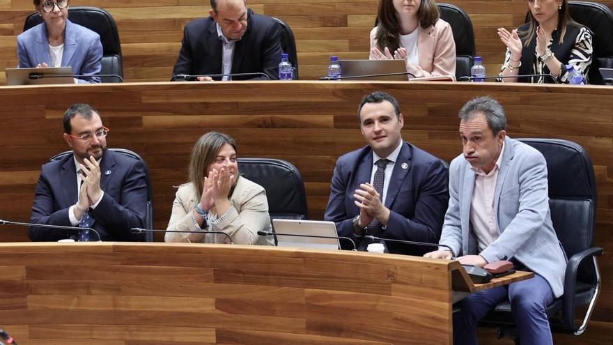 Los socios del Gobierno asturiano tratan de recomponer puentes tras días de máxima tensión: "Hay que preservar el Ejecutivo hasta el final de legislatura"