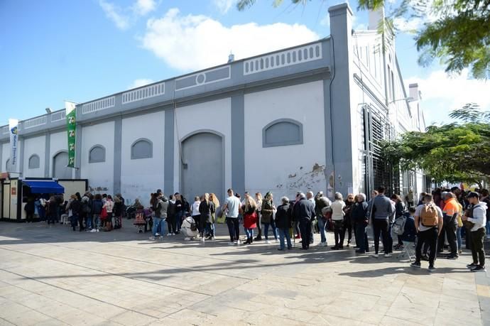 19-02-19. LAS PALMAS DE GRAN CANARIA. COLAS ENTRADAS CARNAVAL.  FOTO: JOSÉ CARLOS GUERRA.