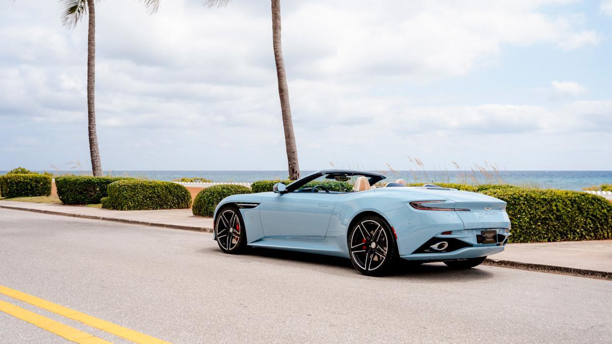 Aston Martin DB12 Volante Palm Beach Edition