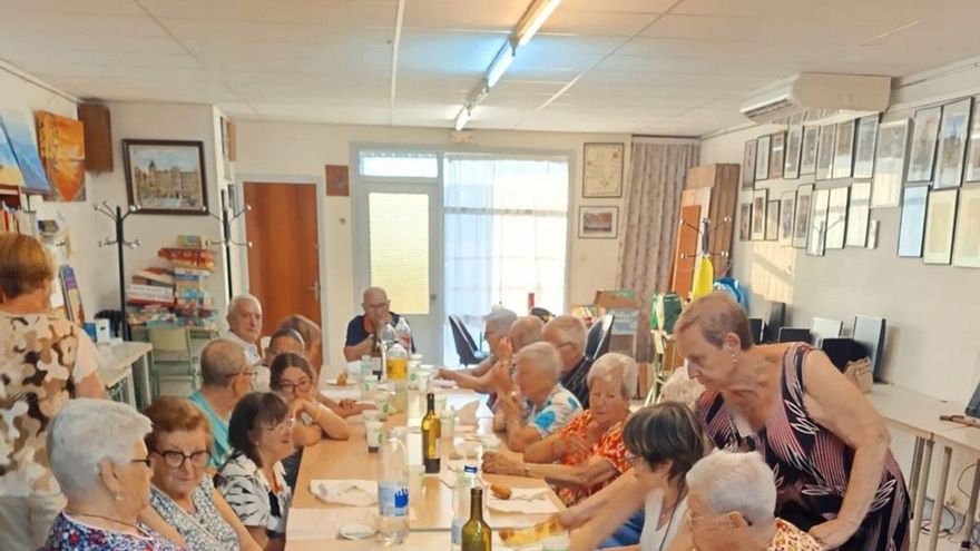 Revetlla doble al local social de les Cots, el Guix i la Pujada Roja | Arxiu particular