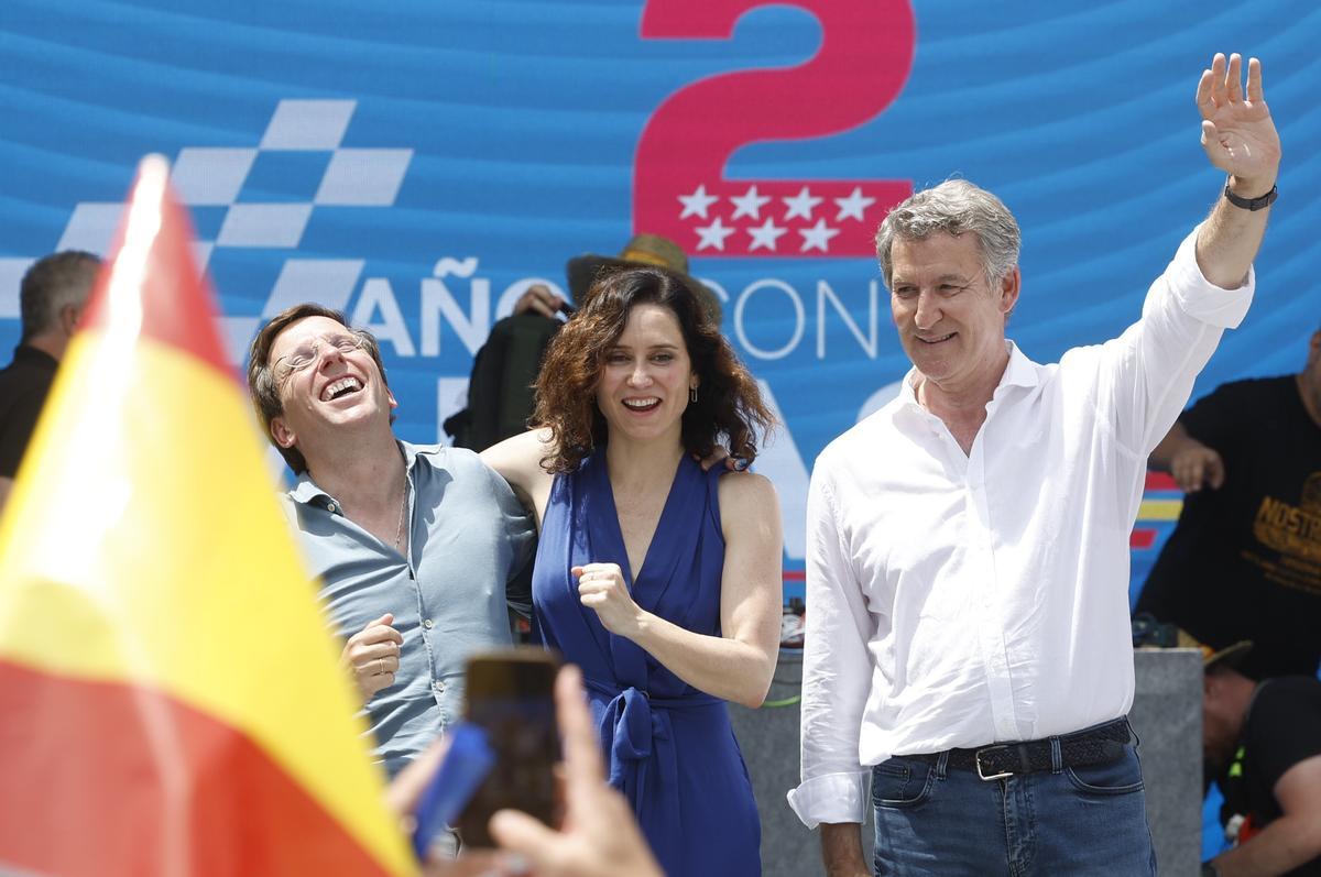 Feijóo insta a manifestar-se contra el Govern i «no confiar-se»: «Com més febles són, més perillosos» Feijóo insta a manifestar-se contra el Govern i «no confiar-se»: «Com més febles són, més perillosos»