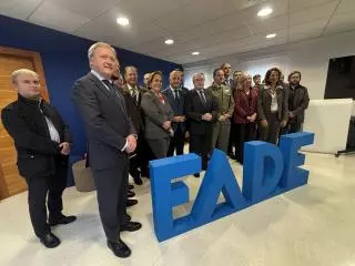 Córdoba presenta en Asturias el proyecto de la Base Logística del Ejército de Tierra