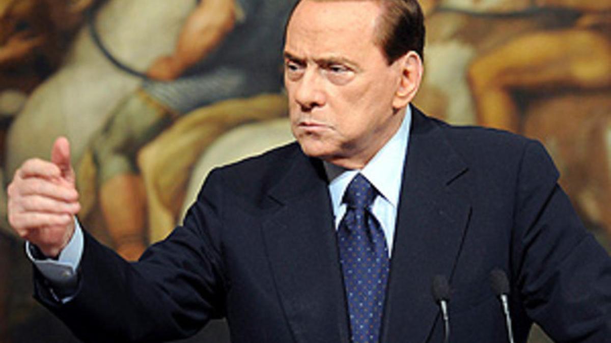 Berlusconi en rueda de prensa