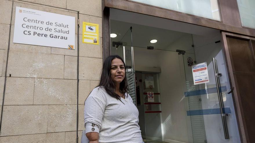 Una embarazada en silla de ruedas denuncia las averías de los ascensores de dos centros de salud de Palma: "Te hacen sentir que el problema eres tú"