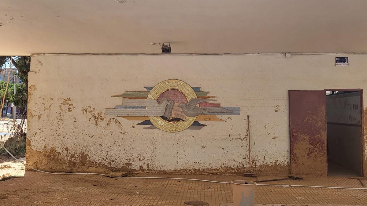 El mural situada en el IES Berenguer Dalmau que se ha pedido preservar.