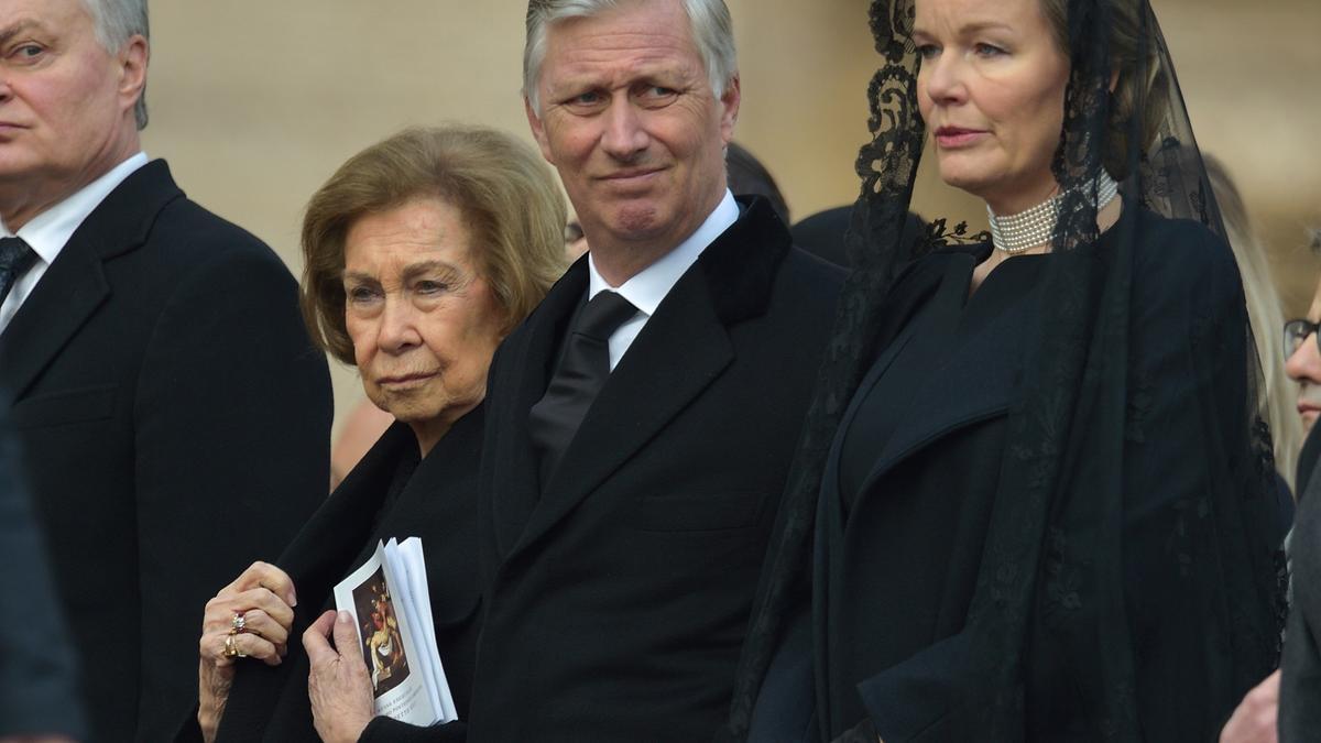La Reina Sofía junto a los reyes de Bélgica, Felipe y Matilde, en una imagen de archivo.