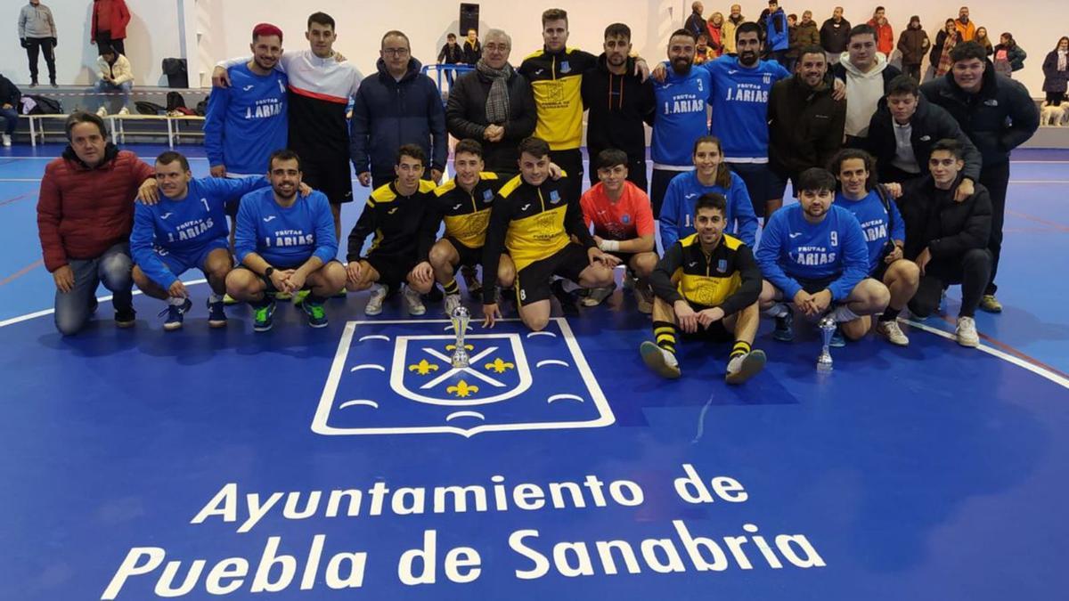 Bar España juvenil se lleva el Torneo de Navidad José Vicente Santiago en  la tanda de penaltis - La Opinión de Zamora