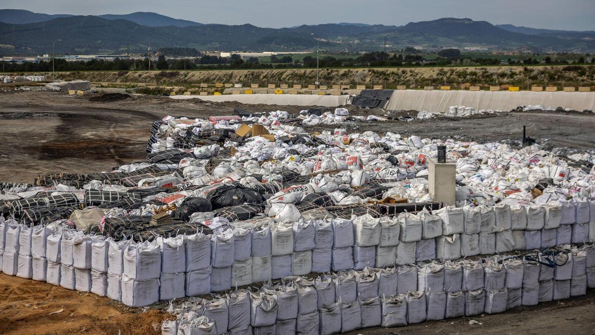 Vertedero de residuos industriales peligrosos de Catalunya en Castellolí
