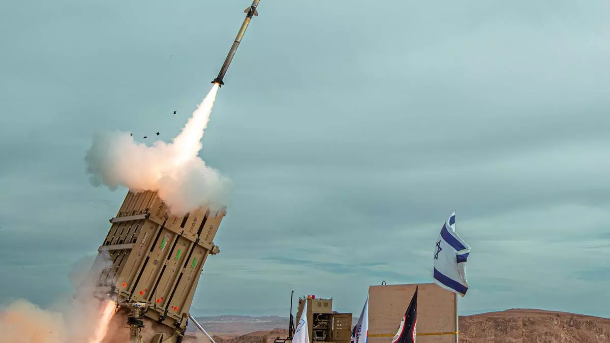 Un misil iraní impacta contra un hospital en el sur de Israel
