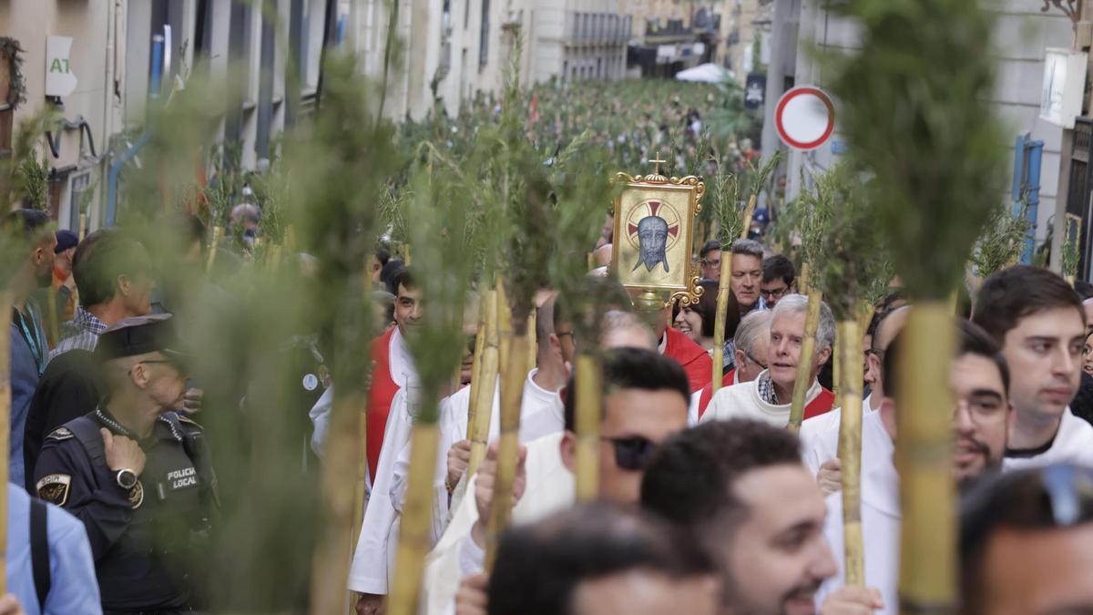 La Santa Faz 2025, la más multitudinaria de la historia, a vista de dron