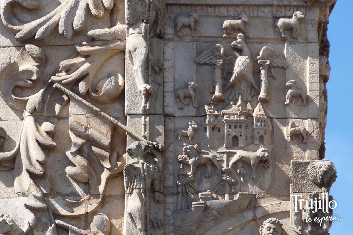Detalle del balcón de esquina del Palacio del Marqués de La Conquista