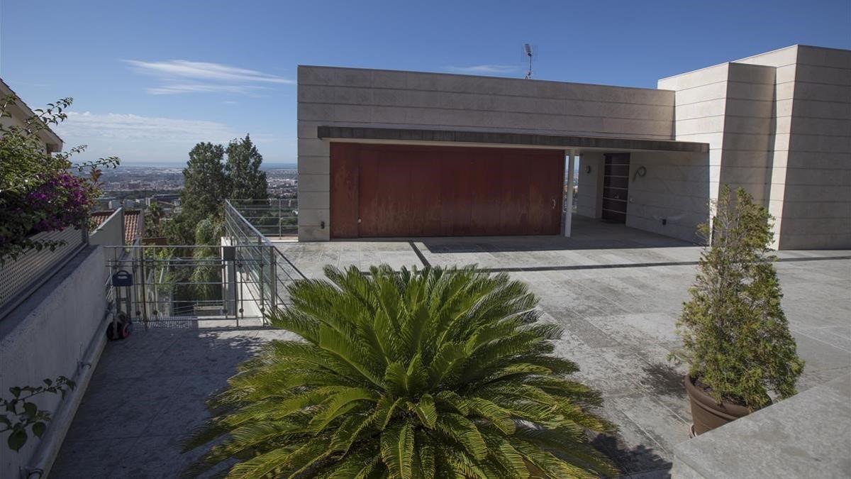 Lujoso chalet en Esplugues de Llobregat vinculado al primer ministro de Bulgaria, Boyko Borisov.