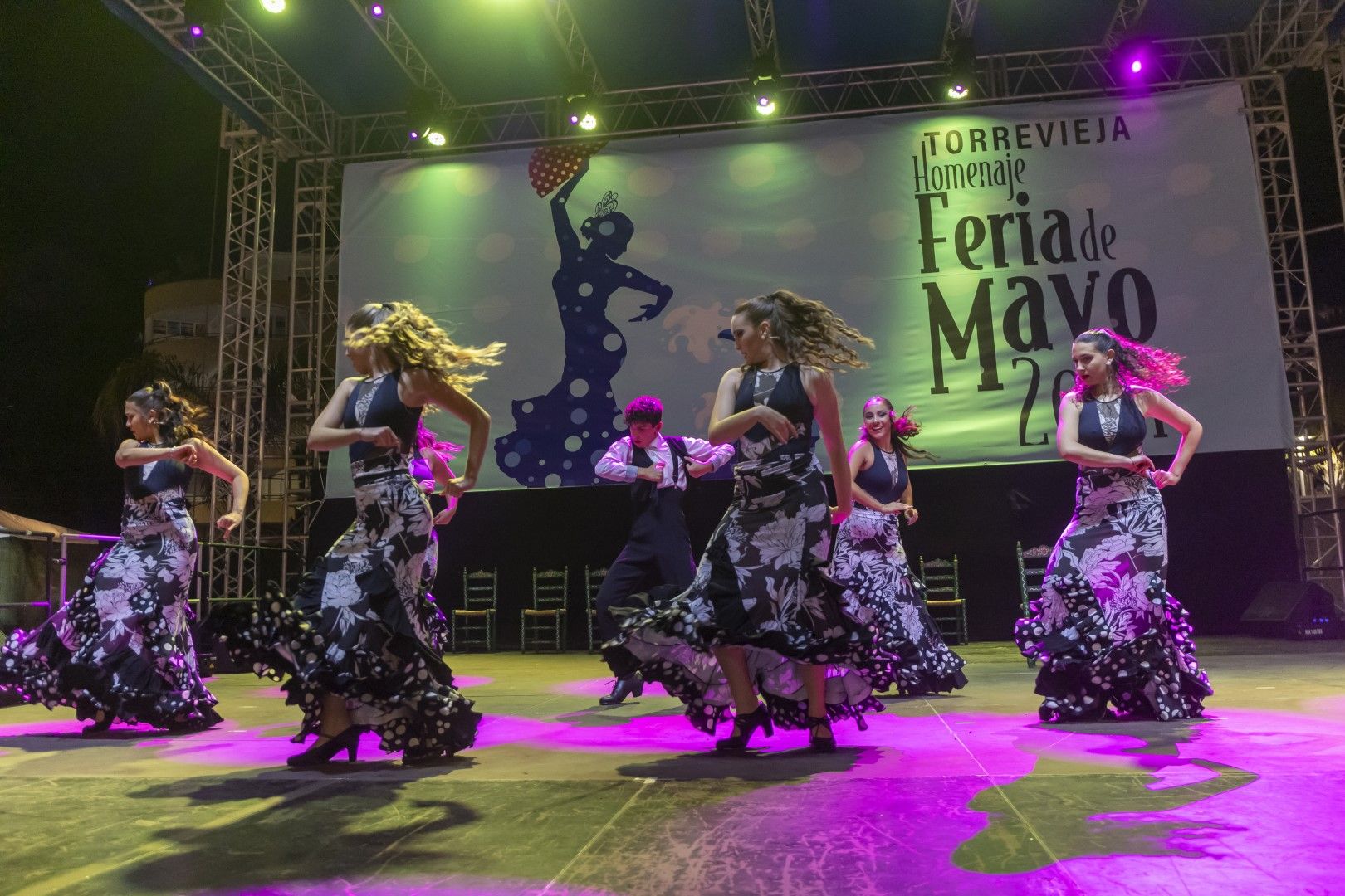 Así ha arrancado una nueva edición de la "mini-feria" de Mayo en Torrevieja