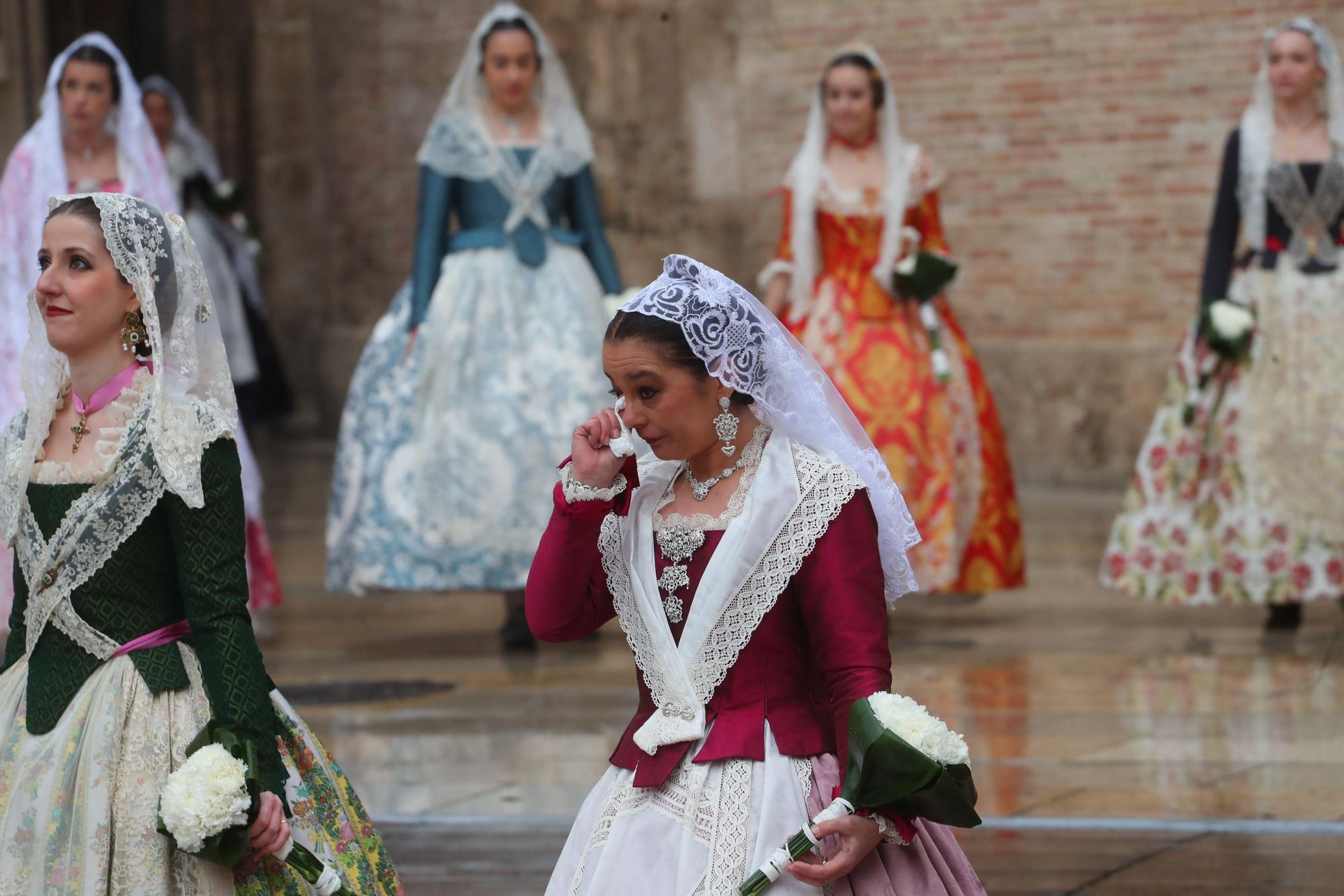 Búscate en el primer día de ofrenda por la calle de la Paz (entre las 15:30 a las 17:00 horas)