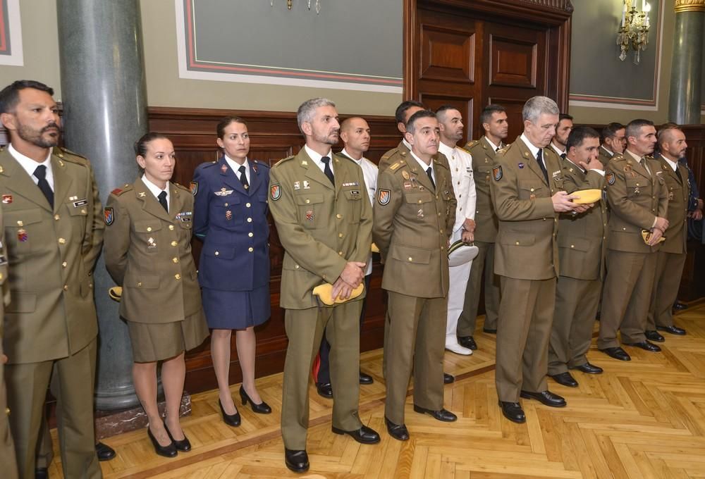 Entrega de medallas al mérito de la protección civil