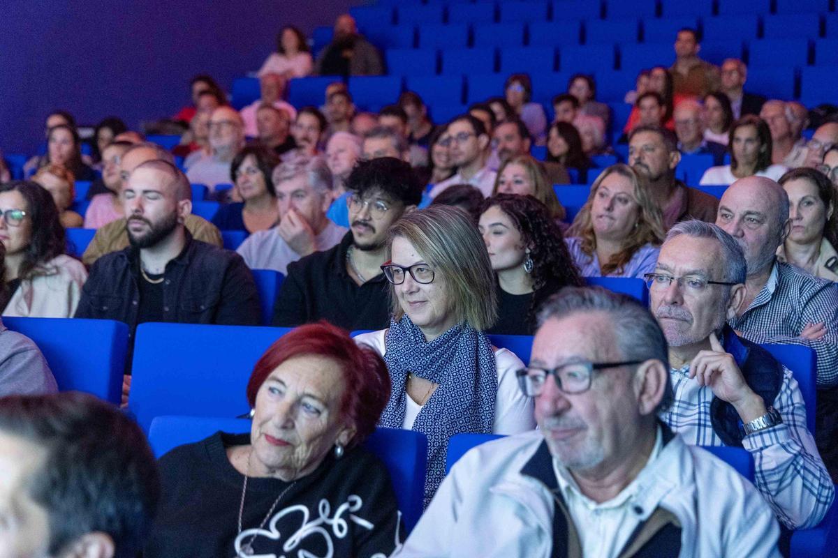 Gildo Casamayor presenta su nueva novela, «El Cobarde», en el Club INFORMACIÓN