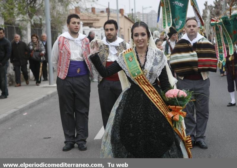 Galería de fotos --  La Ofrenda de Flores pudo con el frío y el viento